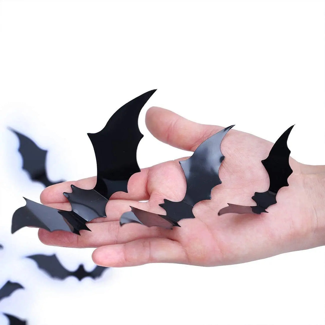 12pcs Hanging Bats Halloween Outdoor Decor Large Flying Plastic Bats 3 Sizes Hang on Trees Porches Yards Lawns Halloween Indoors