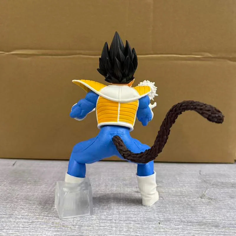 17CM Anime Dragon Ball Z Vegeta Figure Vegeta Statue with Artificial Moon PVC Action Figures Collection Model Toys Gifts