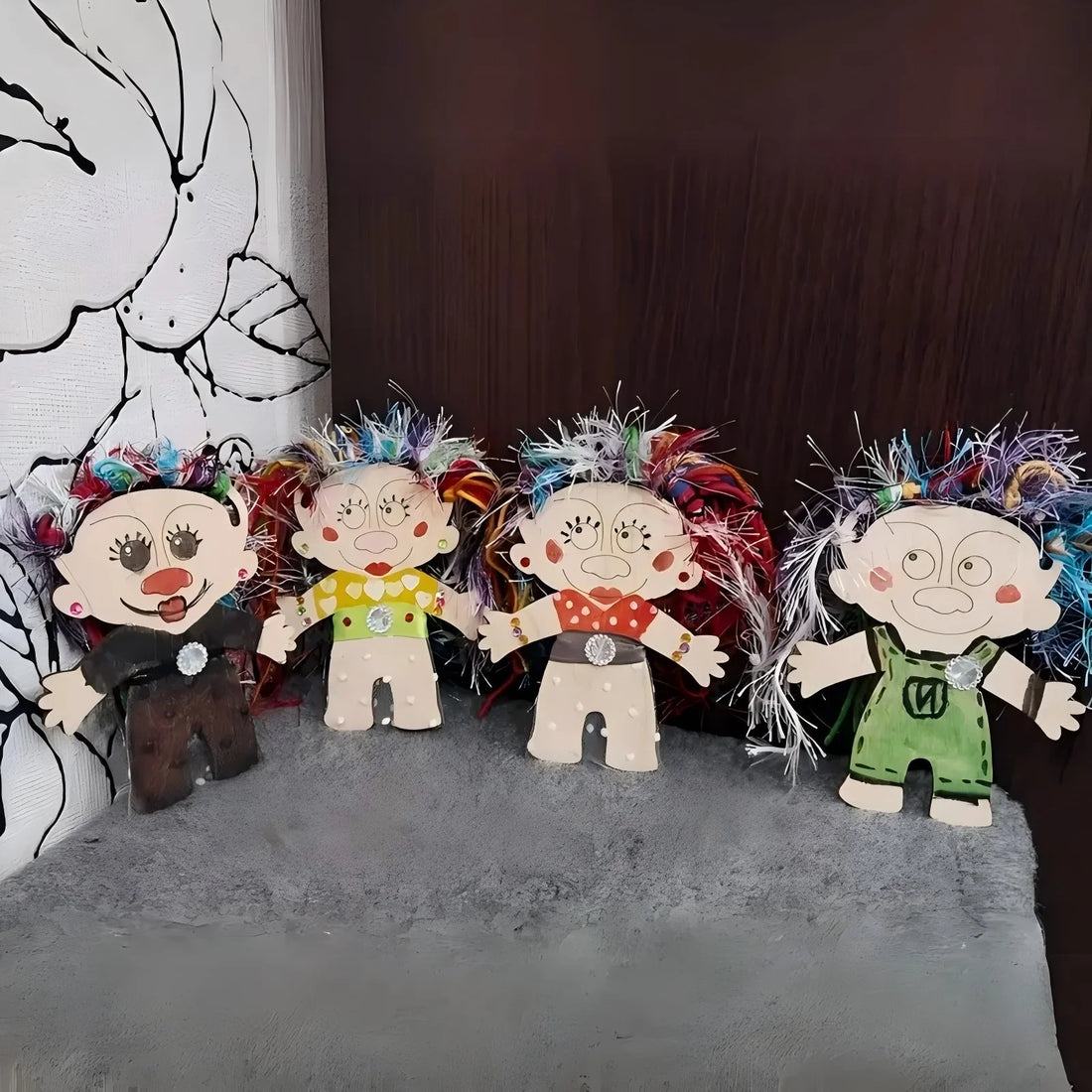 10pcs Wooden Mini Human Crafts Suitable for Parties, Halloween Decoration New Year's Souvenir Hanging Gifts Decorations Supply